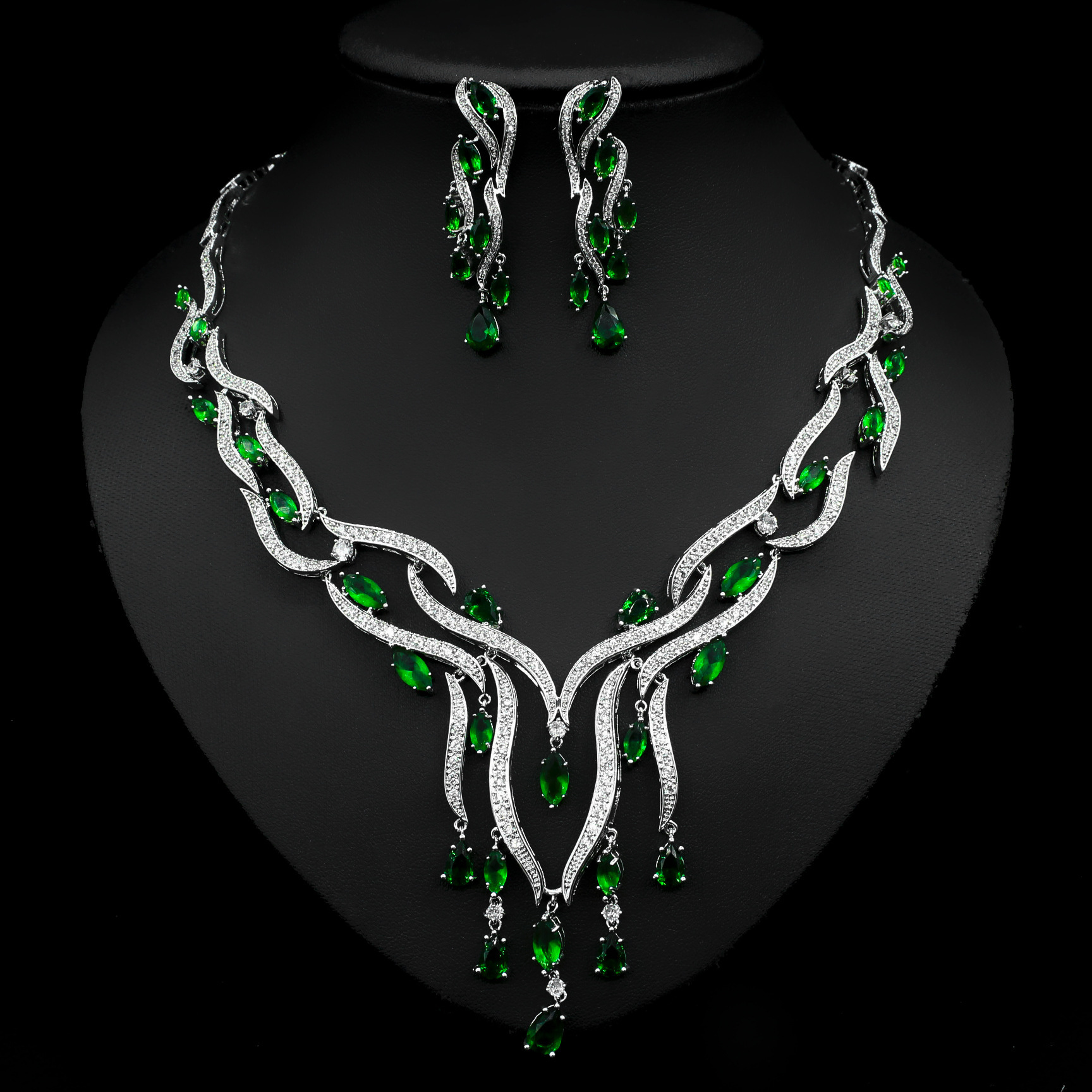 Premium Radiant Wave Zirconia Necklace & Earring Set – Timeless Glamour for Special Occasions, 1 DAY DISPATCH.