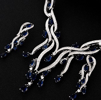 Premium Radiant Wave Zirconia Necklace & Earring Set – Timeless Glamour for Special Occasions, 1 DAY DISPATCH. - Image 5